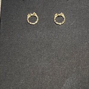 4/$20 Avon Gold Wreath Bow Earrings